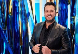 Luke Bryan Instagram - Hot date tonight for #CMAawards