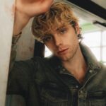 Luke Hemmings Instagram - Denim 🤝 Mullets Thank you @designscene Photographers: Wolfe & Von @wolfe_and_von Stylist: Mark Paul Barro @markpaul_ Grooming: Stephanie Nicole Smith @stephanienicolesmith at  @walterschupfermanagement Words by Nikola Bajovic @nikolabajovic