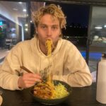 Luke Hemmings Instagram – It’s been a minute soz