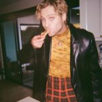 Luke Hemmings Instagram - This week has been so special, thank you. I’ve run out of photos but here’s me in cool pants