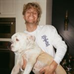 Luke Hemmings Instagram - last couple of weeks with my executive producer 🐷