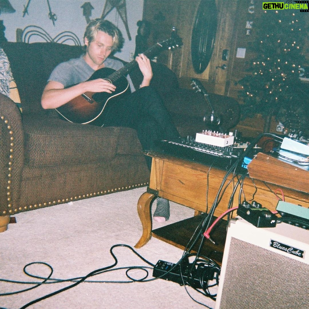 Luke Hemmings Instagram - Starting Line was written in one stream of thought at my friend Sammy’s house . The lyrics come from a reflection of 10 years of my life passing me by in what felt like forever but also in the blink of an eye. I have always had an obsession with time but it was elevated by staying at home after years of constant movement. Swipe for some footage of when we recorded the big ass guitars ☺️