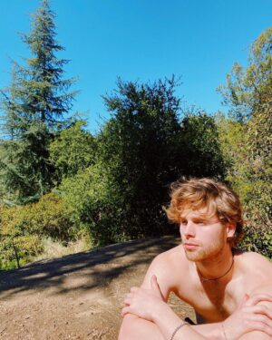 Luke Hemmings Instagram - No beard trimmers were harmed in the making of these photos
