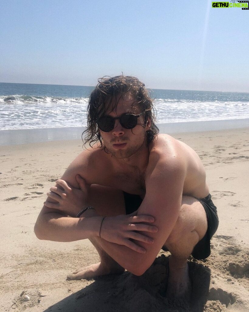 Luke Hemmings Instagram - ‪Excited to see all your faces in a couple weeks on tour 😍 We got a big ass super set of 5sos songs for y’all to boogie to