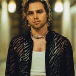 Luke Hemmings Instagram - this man last seen killing his predecessor from the Youngblood era #easierroolz