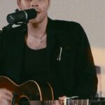Luke Hemmings Instagram - had the pleasure of performing this special version of baby blue for @recordingacademy press play at home