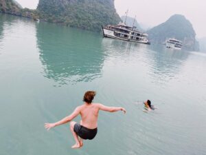 Luke Hemmings Instagram - Ha Long Bae 🥰