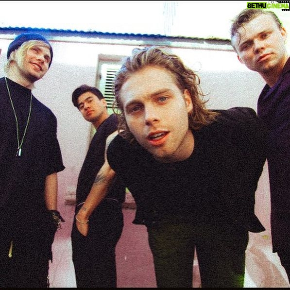 Luke Hemmings Instagram - You guys continue to blow my mind, I’m overwhelmed with emotion. This one feels different and you made it #1 for us. Thank you ❤️ love you forever YOUNGBLOOD