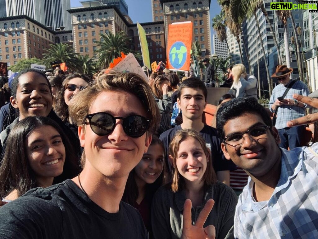 Luke Mullen Instagram - @firedrillfriday went off!! 🔥We ALL need to come together and STRIKE for a clean and livable future NOW! Our world is being destroyed by big polluters, and we have a very short time to save it, so JOIN @firedrillfriday and other groups like @fridaysforfuture and @earth_uprising to strike for your future 🌎Always inspired by the work of all these inspiring climate activists! 🙌🏼 Los Angeles City Hall
