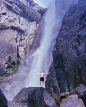 Luke Mullen Instagram - This is your sign to take a spontaneous trip to a national park
