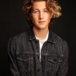 Luke Mullen Instagram - So.. @thelukemullen is available to play Barry Allen ⚡️#justsaying 📸@zachariah_shoots . . . @theflashmovie #actor #laactor #laphotographer #hollywoodphotographer #acting #photographer #theflash #theflashmovie #justiceleague #dc #dcuniverse #losangeles #losangelesphotographer #northhollywood #model #andimack #barbiemovie #lukemullen #fox #cwflash #film #editorial #portraitphotographer #headshotphotographer #lifestylephotographer