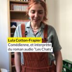 Lula Cotton-Frapier Instagram – Découvrez “Les Chats” en version audio ! 🎧

Amateurs de frissons, de mystères et d’une bonne dose d’amitié et de suspense, ce livre audio est fait pour vous ! Plongez-vous dans l’univers captivant de “Les Chats”, où chaque miaulement cache une intrigue palpitante. 📚

🎙️ L’interprétation exceptionnelle de Lula Cotton-Frapier donne vie à chaque personnage et fait vibrer chaque émotion. Connue pour son rôle marquant dans la série Skam, Lula nous emporte cette fois dans une aventure envoûtante en tant que narratrice. Son talent nous fera vivre cette histoire d’une manière totalement immersive.

Dans “Les Chats”, un chat noir apparaît devant la maison de Sébasto, le grand-père adoptif. Rien de plus ordinaire, me direz-vous. Mais cet animal dégage quelque chose d’inexplicable, un éclat métallique mystérieux dans son regard. Et puis, un deuxième chat, puis un troisième, surgissent. L’inquiétude grandit, la peur s’installe… Quel secret ces félins cachent-ils ? 🔍

Durant 1 heure et 49 minutes, plongez dans ce récit envoûtant qui vous tiendra en haleine du début à la fin. Rien de tel pour une escapade auditive intrigante ! 

Lien dans la bio pour vous procurer cette pépite audio et découvrir comment l’univers des chats peut cacher bien des surprises. Vous avez rendez-vous avec le mystère, laissez-vous emporter par “Les Chats” ! 🐾
.
@lulacotton #leschatsaudio #livreaudio #captivant #mystere #suspense #lulacottonfrapier #bayardeditions #leschats