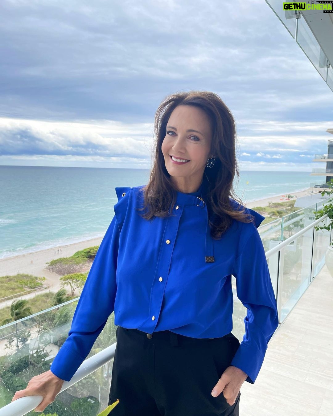 Lynda Carter - 11.8K Likes - Blue really is the warmest colorā¦ š„