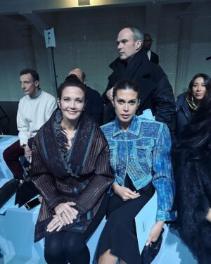 Lynda Carter Instagram - Another incroyable evening in Paris thanks to @jeanpaulgaultier…✨

Jean Paul Gaultier Haute Couture by Haider Ackerman Collection Spring/Summer 23 #parisfashionweek