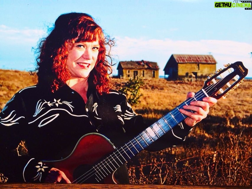 Lynda Carter Instagram - Our band lost a treasured friend and collaborator. The wonderful Karen Bradley died today. She was a makeup artist, folk singer, mother, and an extraordinary friend. Her life was a gift to all who knew her. I will carry our memories in my heart. Love you, Karen. ❤️