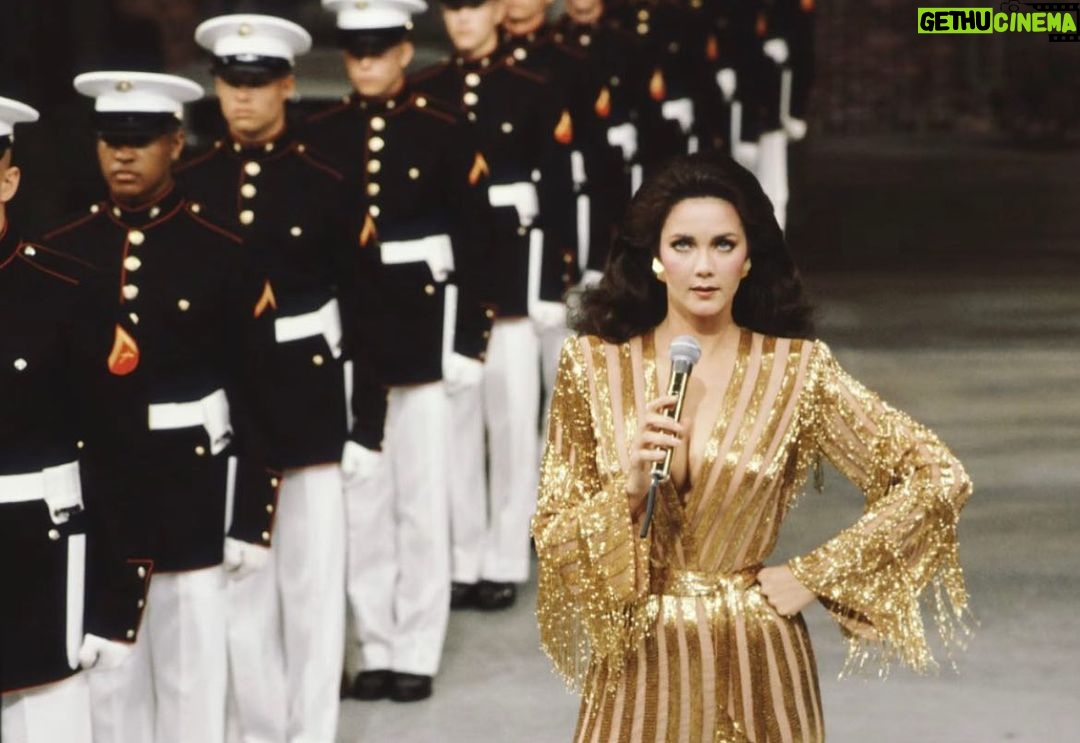 Lynda Carter Instagram - Today we thank all of the brave people who have served our country, but we should do that each and every day! Happy Veterans Day! ❤️🇺🇸