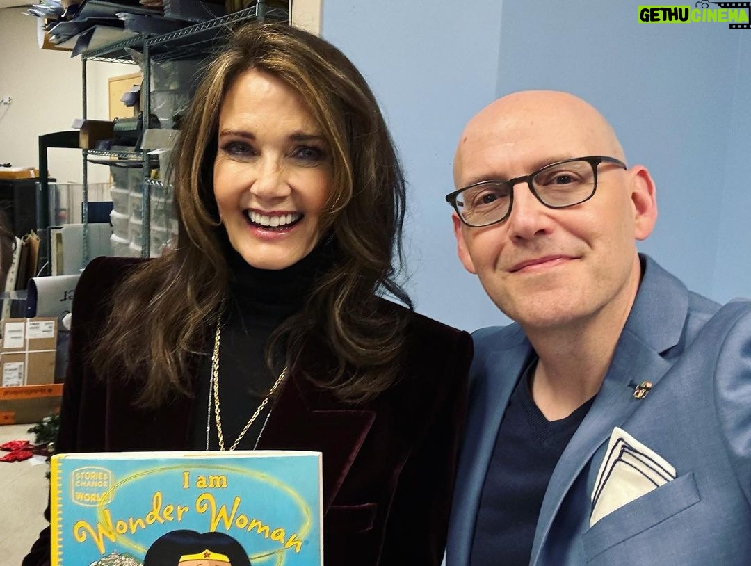 Lynda Carter Instagram - Readers Assemble!!! I had a blast last night at @barnesandnoble Tysons Corner with @bradmeltzer and @chriseliopoulos to celebrate their Ordinary People Change the World book series! ⭐️ #iamrbg #iamwonderwoman