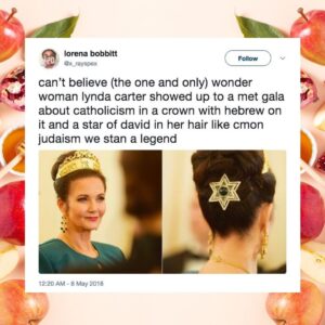 Lynda Carter Instagram - L’shanah tovah! 
Wishing you a sweet and happy Jewish New Year 🍎🍯
#roshhashanah @zacposen