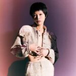 Lynn Lim Instagram - “演戏是一辈子的事。” 若一辈子能专注在表演这块，它将会是无价的幸福。 第一次登上新加坡杂志封面。 谢谢新加坡风华。谢谢香奈儿。 主编：Sylvester Ng @sylvesterng 文字：Dion Tang @wengkuan 摄影：Reuben Foong @reubenfoong 影片与剪辑：Reuben Foong 美术指导：Chen Jinghua leifeifly 时尚造型：Martin Wong @martyzwong 发型 : June Loke @junzloke / @35a_official 化妆: Manisa Tan @manisatan using colours from @chanel.beauty 时尚与珠宝：@chanelofficial #ICONCOVER #iconsingapore #CHANELFineJewelry #CocoCrush #CameliaCollection #N5Collection