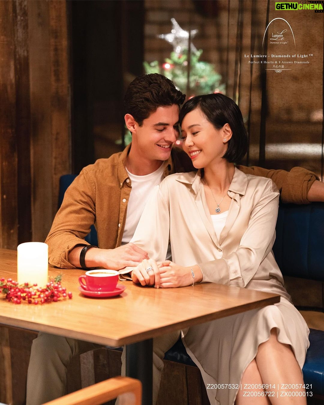 Lynn Lim Instagram - May your holidays glisten with the tender brilliance of Le Lumiere’s embrace. May each jewellery piece, a star in its own right, illuminate your souls and hearts alike. #LeLumiere #DiamondsofLight #LoveLightLuxury #Christmas