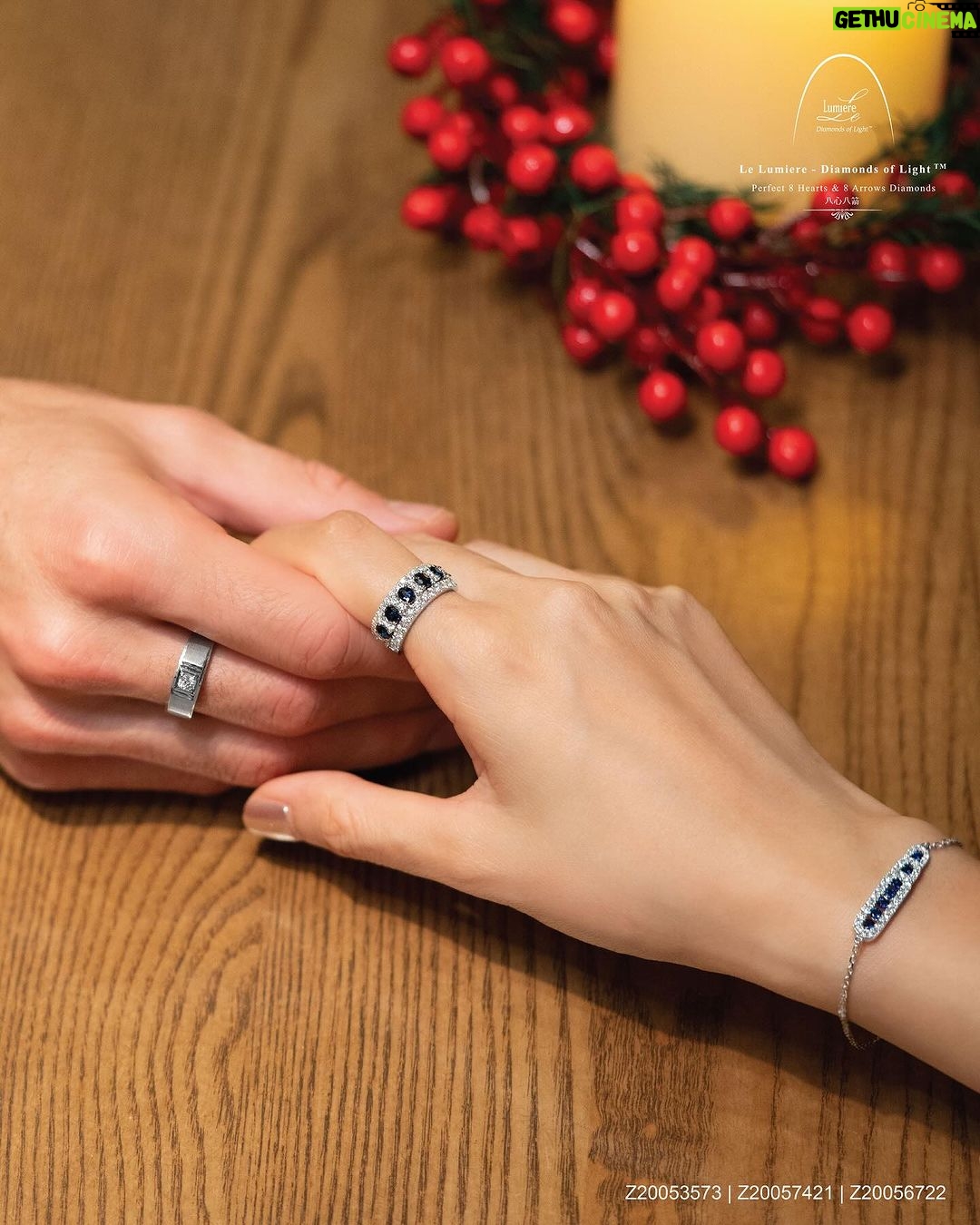 Lynn Lim Instagram - May your holidays glisten with the tender brilliance of Le Lumiere’s embrace. May each jewellery piece, a star in its own right, illuminate your souls and hearts alike. #LeLumiere #DiamondsofLight #LoveLightLuxury #Christmas