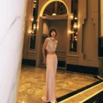 Lynn Lim Instagram – 品 聚 共醉欢歌笑语间 龙年要更好！
Thank you for having me @pinprestigemalaysia 🐉

in @officialyuleza
styling @bycolinofficial
hair @shawncutlergroup @mavisang_sc
makeup @plikamakeup @crystal___1027

@DiscoverHongKong @jacobscreekwine
@JWMarriottKL @martellofficial @RoyalSalute @Sulwhasoo.Malaysia
#PINPrestigeMalaysia #DiscoverHongKong #HelloHongKong #JacobsCreekMy #JWMarriottKL #MartellMy #MyMumm
#MummMarlboroughMY #RoyalSaluteMY #SulwhasooMalaysia