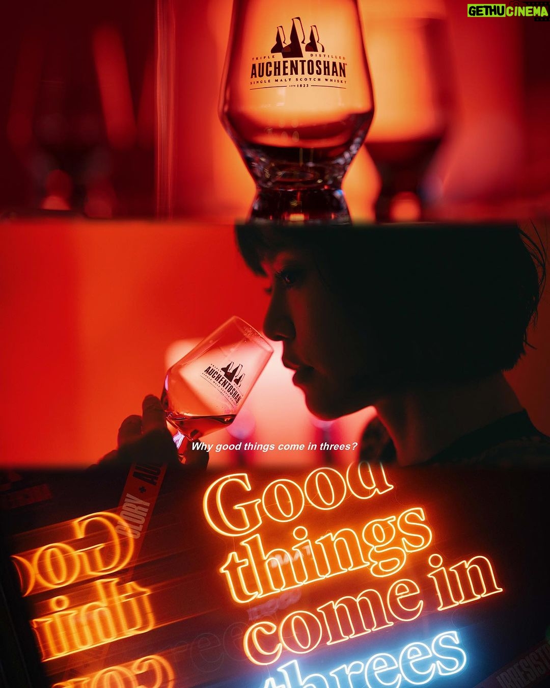 Lynn Lim Instagram - The magic threes in Auchen.
Auchentoshan Three Wood, aged in sherry casks and triple distilled for rich and complex flavours. Toast to the joy that Auchentoshan Three Wood brings, cheers to the magic of threes 🥃 Auchentoshan is serving up triple treats this October 17th to 27th (Tuesday to Thursday only). How to join the party: Be among the first 30 guests daily (before 10PM) to arrive at @hereandnow.my and score a FREE Auchen Ti. Or fancy sipping Auchentoshan your way instead? Flash your social media post to the bartender, showing off your epic tag skills (@auchentoshansea and #AskforAuchen), and you'll be in for a treat – One Three Wood taster dram will be yours! Did someone say good things come in threes? You bet they do! *Terms and conditions apply, but they're auchen-ly easy!
