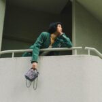 Lynn Lim Instagram - 古老与现代的建筑相互映衬，如同时间的扭曲，让我在这个城市中找到了平衡和宁静。 @chanelofficial #CHANELMetiersdArt #CHANELinTokyo Tokyo, Japan