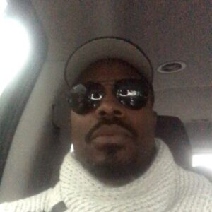 Lyriq Bent Instagram - Bring that heat into your week! Mad snow in #nyc #brooklyn #staywarm #tableread #actorlife