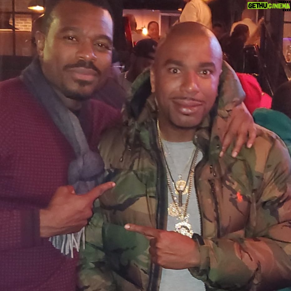 Lyriq Bent Instagram - We are all fans of great talent @therealnoreaga. Pleasure meeting you King. #nyc #queens #brooklyn #chophouse #scarf