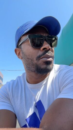 Lyriq Bent Instagram - Every day is a good day when you’re above ground! Love your life.