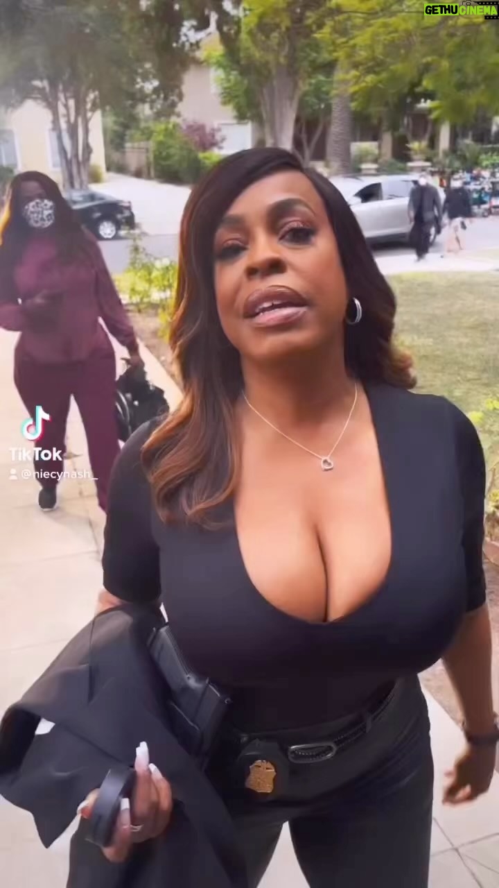 Lyriq Bent Instagram - I ain’t got nothing to say! You’ll see it on #Rookiefeds REPOST @niecynash1