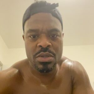 Lyriq Bent Instagram - Let’s keep it going…never stop. Live your best healthy life. Be good to yourself. Bong! #lovelife #neverstop #actorlife #yourlife