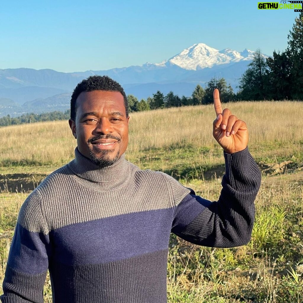 Lyriq Bent Instagram - Another day at the office. #blessed #choosetobehappy #mylife #goodlife #vancity ##nature #snowcaped #bong