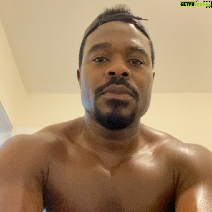 Lyriq Bent Instagram - 14 days! Come on. You got that in you. Work with me. Make it a goal! Make it your lifestyle! Bong! #vancity #menslifestyle #bike #elyptical #jumprope #swim #actor #athlete #nobody #blessed