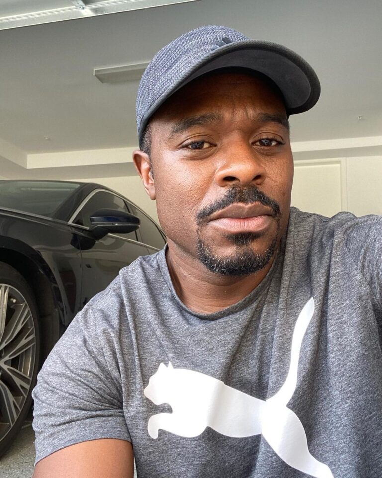Lyriq Bent Instagram - Getting my workout done garage style. Heard it was selfie Monday, let me see your selfie. #bless #workout #livelife