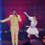 MARiA Instagram - あけましておめでとうおめでとうございますっ！ まさか！中国で新年を迎える時が来るなんて！ みんなでカウントダウンしてとてもハッピーな幕開けです✨ 31日は 東方TVと北京TV 二つの番組で歌わせていただきました！ みんな見てくれたかなっ。 心を込めて全力で精一杯歌いました。 みんなに届いていたら幸せです。 新年快乐❤️ 今年も全身全霊で愛を歌います。 たくさんお愛できますように😌✨ みなさま良いお正月を🎍過ごしてね🫶🏻 （一枚目はファンの方が作ってくれたやつ！すごいっ！綺麗！ありがとう！） #MARiA #GARNiDELiA #ガルニデ #小美 #美依礼芽