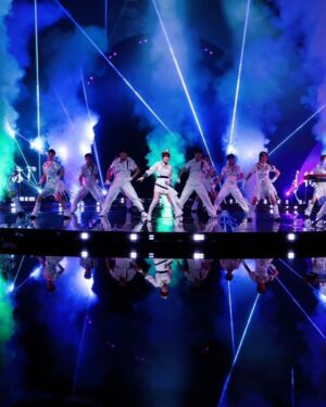 MARiA Instagram - 昨日の夜は
Douyin（抖音/ドウイン）の年跨ぎパーティー　#美好惊喜夜#
に出演させていただきました☺️🙌

大先輩の蔡国庆さんと、
可愛いA-SOULちゃんと
365个祝福を歌えてとってもハッピーでした✨🫶🏻

31日の夜は二つの番組で歌わせていただくので
お楽しみに✨✨✨

年末は私と一緒に楽しもうっ！

#GARNiDELiA #MARiA #小美 #美依礼芽 #douyin