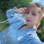 MARiA Instagram - 今回写真集の特典ブロマイド はカラフルなメイリアが封入されてます。 これは水色🩵メイリア。 キミは何色メイリアをゲットできるかなー😋🫶🏻 #GARNiDELiA #MARiA #小美 #美依礼芽