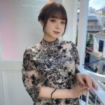 MARiA Instagram - 先日、大好きな後輩ちゃんたちの結婚パーティーにお祝いに行ってきまして😉🩷おめかしスタイルです。 @bettie_tokyo @yumiko__yamamoto さんにヘアアレンジ可愛くしてもらいましたーっ☺️ いやぁ、それにしても超ハッピーで超素敵なパーティーだったなぁ♡呼んでいただいてとっても嬉しかったです✨ 私にとっても一生忘れられない特別な時間になりました、、、✨ 本当に本当におめでとう㊗️ 今年は私の仲良しさんたちがたくさん結ばれていって 幸せのお裾分けたくさんいただいてますっ。 大好きな人の『幸せ』は自分のこともとても幸せな気持ちにしてくれます✨ #MARiA #おめかし #party #weddingparty