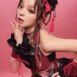 MARiA Instagram - そして！ なんとぉぉぉ！ 写真集発売を記念して リリイベやらせていただきまっす！ オンラインではなく直接会えるの ひっさしぶりすぎて楽しみだぁぁ🥺🫶🏻✨ 沢山お話ししようね🫶🏻🩷 2024年1月6日（土）　 開場（受付開始）1２：00／特典会スタート1３:00～ 会場：ポニーキャニオンイベントスペース ぜひ愛にきてください！お待ちしてます🫶🏻 詳細こちら💁‍♀️ https://www.garnidelia.com/news/?id=399 んで持ってこの写真は写真集のオフショです！ この衣装もかわいかったなぁん🥹 #MARiA #小美 #美依礼芽 #美依礼芽写真集　#デコだし
