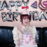 MARiA Instagram - 今日は生放送で ちょっぴり早めのお誕生日お祝いもしてもらいましたっ。 ファンのみんなからのサプライズ動画があまりにも素晴らしくて、、、本当に泣けた。。。 きっとすごい時間をかけて準備してくれたんだね。 本当に本当にありがとう。。。 そしてこんな素敵な放送の時間を作ってくださったYOUKUのスタッフの皆様にも感謝です。。。 皆さんの愛に感謝します😭✨❤️ 谢谢你们的爱😭 #GARNiDELiA #MARiA #美依礼芽 #小美