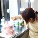 MARiA Instagram - 今日は生放送で ちょっぴり早めのお誕生日お祝いもしてもらいましたっ。 ファンのみんなからのサプライズ動画があまりにも素晴らしくて、、、本当に泣けた。。。 きっとすごい時間をかけて準備してくれたんだね。 本当に本当にありがとう。。。 そしてこんな素敵な放送の時間を作ってくださったYOUKUのスタッフの皆様にも感謝です。。。 皆さんの愛に感謝します😭✨❤️ 谢谢你们的爱😭 #GARNiDELiA #MARiA #美依礼芽 #小美
