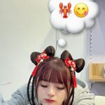 MARiA Instagram – マネージャーにお昼寝してるとこ撮られていたw

ヘアメ崩れないように顎で頭を支えて寝ています。笑

2枚目はマネジャちゃんが作って送ってきたやつ🤣✨✨✨

どんな夢見てるんでしょうね😌

#MARiA #美依礼芽 #小美 #GARNiDELiA