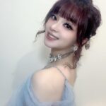 MARiA Instagram – 💎❄️💎❄️💎❄️

このドレスすっっっごく繊細で綺麗で
お姫様になったみたいな気持ちになれました👸

ドレスってやっぱり女の子の夢だよなぁぁぁ🥺🫶🏻✨

#MARiA #美依礼芽 #小美