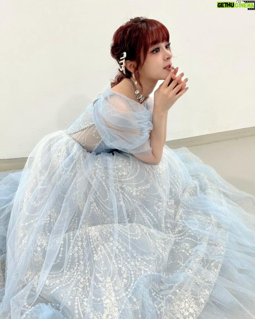 MARiA Instagram - 💎❄💎❄💎❄ このドレスすっっっごく繊細で綺麗で お姫様になったみたいな気持ちになれました👸 ドレスってやっぱり女の子の夢だよなぁぁぁ🥺🫶🏻✨ #MARiA #美依礼芽 #小美