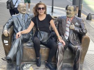 Mónica Gonzaga Instagram - Los extrañaba! 
Me vacuné con la 5ta vacuna y fui a charlar con Olmedo y Jorge. ❤️