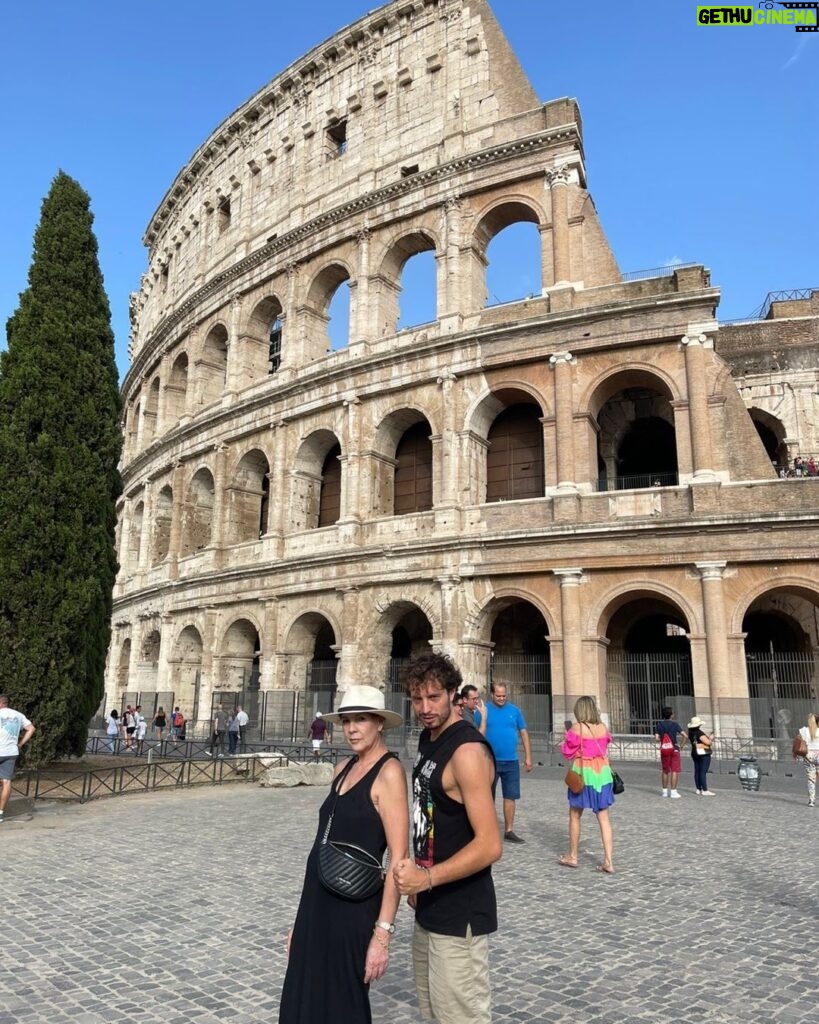 Mónica Gonzaga Instagram - El gladiador el coliseo a Roma