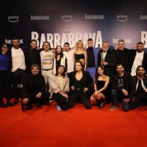 Mónica Gonzaga Instagram - El día de ayer compartimos todos juntos el primer capítulo de BARRABRAVA, un hermoso proyecto del que me enorgullece ser parte. 

Quiero dar un agradecimiento especial a mi nueva familia, los amo! 

A partir del 23 de Junio #Barrabrava por @primevideolat 👏🏼.

@matiasmayer 
@gastonpauls22 
@miguelrodriguez60 
@candemolfese 
@gustigarzon 
@negro_vallejos 
@pablo_staffolarini_ifbbpro 
@juanignaciocane 
@liz_solari 
@jesusbraceras 
@gabrielnicoli 
@marce_gargano 
@viole_narvay 
@jesusbraceras
@florlimonoff