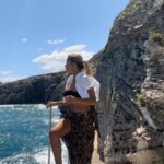 Mónica Hoyos Instagram - Vamosss precios@s Aprender a desaprender lo que no nos mejore… Tienes derecho a ser una persona evolucionada, mejorada… que el año pasado, que el mes pasado incluso que la semana pasada… Recuerda la competencia es contigo mism@💕 Te quiero💕